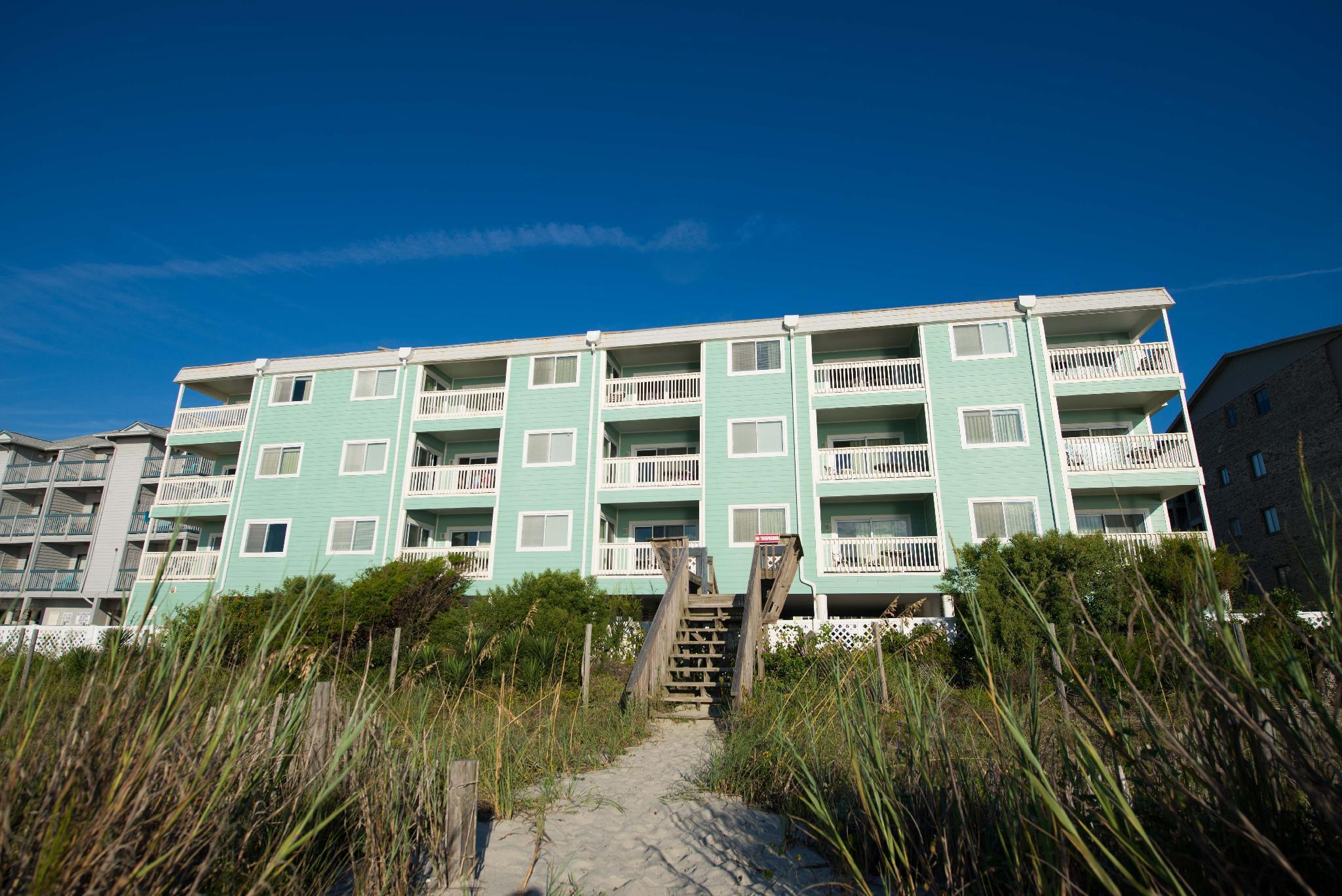 Sandpebble Beach Club Surfside Beach A Ramada By Wyndham Экстерьер фото